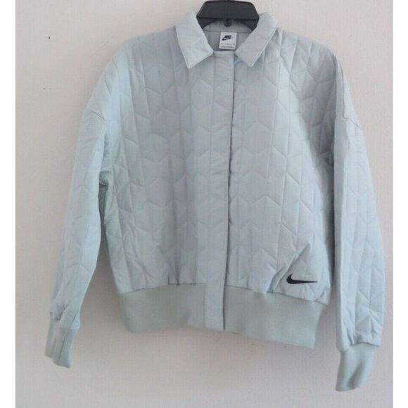 Nike DD5120 013 Women's Sz M Gray Haze Essentials Quilted Woven Jacket $110 - Picture 1 of 7
